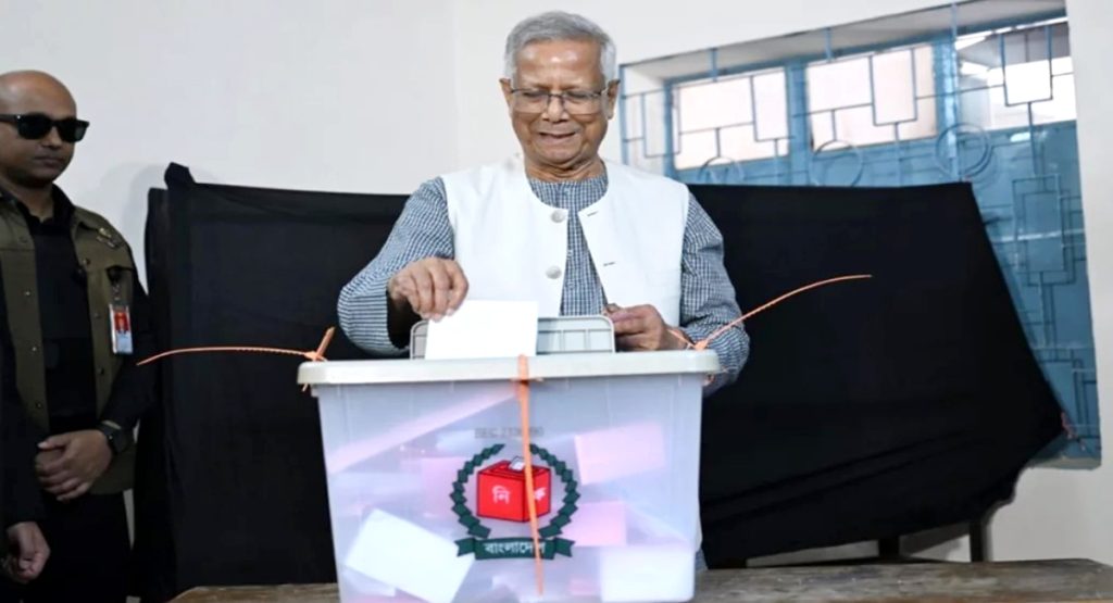 ভোট দিলেন প্রধান উপদেষ্টা dr-younus-vote